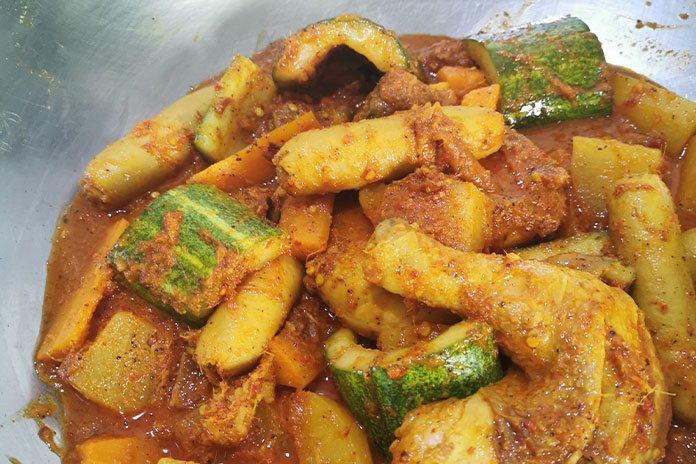 debal curry cooking