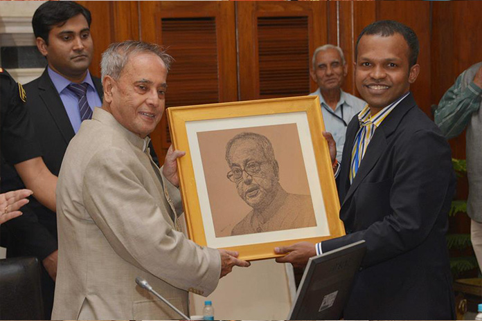 Rajesh Kargutkar and Former President of India Pranab Mukherjee in 2015